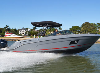 PRESENTACIÓN QUEST 280 CON MOTOR FUERA DE BORDA