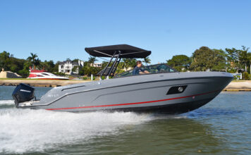 PRESENTACIÓN QUEST 280 CON MOTOR FUERA DE BORDA