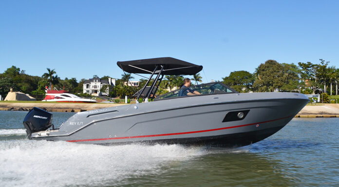 PRESENTACIÓN QUEST 280 CON MOTOR FUERA DE BORDA