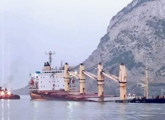 SE HUNDE UN ENORME BUQUE “GRANELERO” DESPUES DE CHOCAR CON UN “METANERO” EN GIBRALTAR