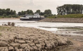 EL RÍO RIN ALCANZA NIVELES CRÍTICOS Y COMPLICA EL TRANSPORTE FLUVIAL EN EUROPA