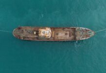 VIDEO – FUE HUNDIDO EL BUQUE “SIMBAD” EN EL PARQUE SUBMARINO CRISTO REY FRENTE A MAR DEL PLATA