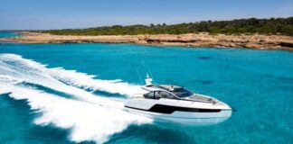 FAIRLINE AMPLÍA LA GAMA TARGA CON UN NUEVO MODELO