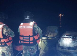 IMPACTANTE CHOQUE DE LANCHAS EN SAN FERNANDO: UNA EMBARCACIÓN PASÓ POR ENCIMA A OTRA Y LA PARTIÓ AL MEDIO