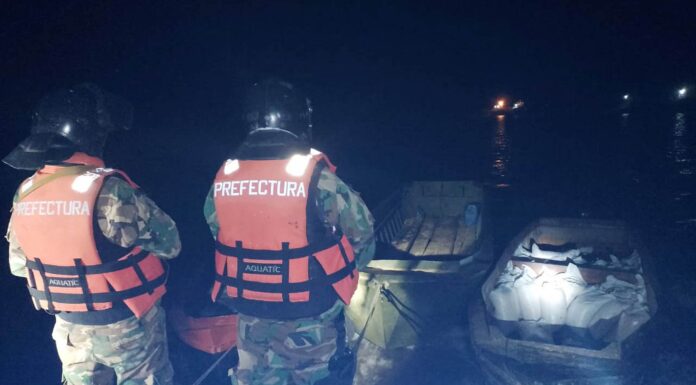 IMPACTANTE CHOQUE DE LANCHAS EN SAN FERNANDO: UNA EMBARCACIÓN PASÓ POR ENCIMA A OTRA Y LA PARTIÓ AL MEDIO