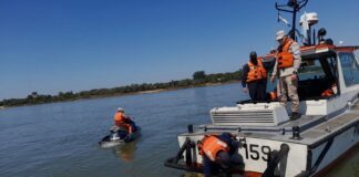 UN REMOLCADOR DERRAMÓ COMBUSTIBLE EN EL PARANÁ Y ALERTAN POR CONTAMINACIÓN