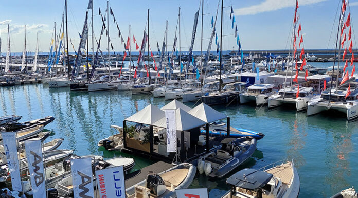 SORPRESA EN EL SALÓN DE GENOVA, TEMBLÓ LA TIERRA POR UN INSTANTE
