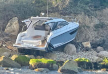 EEUU – SEIS HERIDOS CUANDO UN YATE DE 30 PIES SE ESTRELLA CONTRA UN ACANTILADO EN LA ISLA DE WIGHT