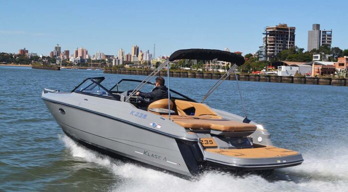 HOY EN ESLORAS PROBAMOS LA LANCHA KLASE A 235