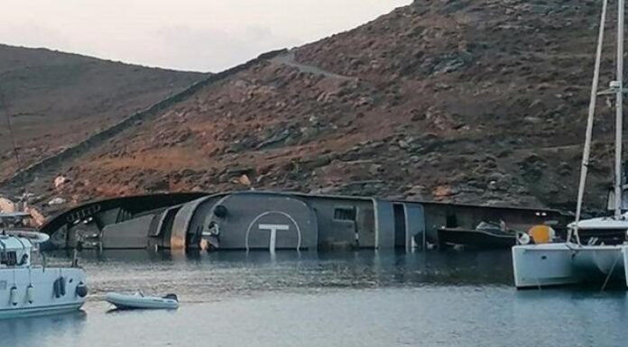 SE HUNDE UN YATE DE 49 METROS DE ESLORA EN GRECIA