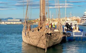 VIDEO – REFLOTAN LA GOLETA “ELEONORA E” DE 50 M QUE SE HUNDIÓ EN TARRAGONA EN JUNIO