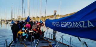 EL VELERO ESPERANZA NAVEGÓ CON ALUMNOS DEL CLUB UNIVERSIDAD NACIONAL DE LA PLATA