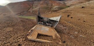 EL “BARCO FANTASMA” DE LA 2º GUERRA MUNDIAL EMERGE EN UN LAGO AFECTADO POR LA SEQUIA: “SU HUNDIMIENTO SIGUE SIENDO UN MISTERIO”