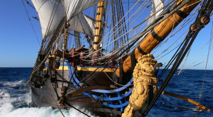 EL VELERO MÁS GRANDE DEL MUNDO LLEGA A BARCELONA