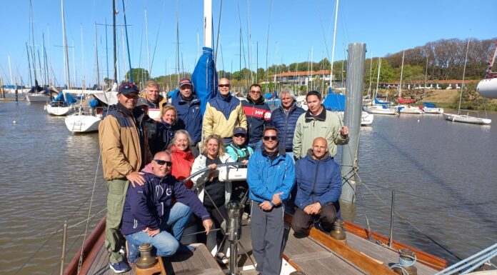 EL ESPERANZA NAVEGÓ CON ALUMNOS Y SOCIOS DEL CLUB NÁUTICO LAS BARRANCAS