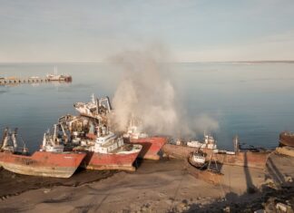 INCENDIARON DE FORMA INTENCIONAL EL BUQUE CABO BUENA ESPERANZA EN PUERTO MADRYN