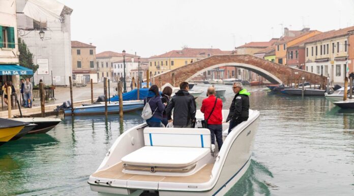 YAMAHA PROBÓ EL NUEVO MOTOR ELÉCTRICO HARMO EN UNA EMBARCACIÓN ITALIANA EN MURANO