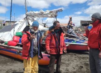 DESDE PREFECTURA INFORMARON QUE EL TRIMARÁN RUSO TIENE LA DOCUMENTACIÓN EN ORDEN Y QUE SU VIAJE ES MONITOREADO