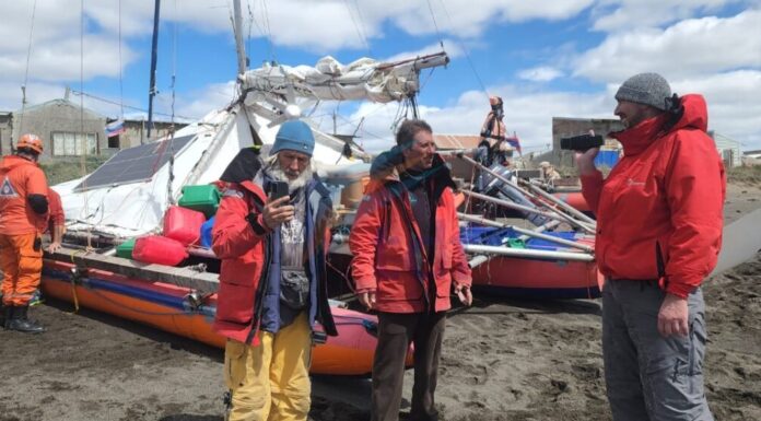 DESDE PREFECTURA INFORMARON QUE EL TRIMARÁN RUSO TIENE LA DOCUMENTACIÓN EN ORDEN Y QUE SU VIAJE ES MONITOREADO