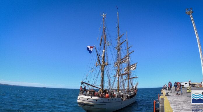 ARRIBÓ A PUERTO MADRYN EL VELERO “EUROPA” CON TURISTAS Y TRIPULANTES