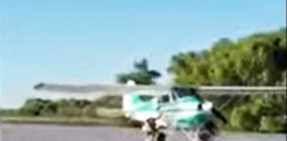 VIDEO EN EL DELTA: POR LOS VIENTOS UNA LANCHA TUVO QUE REMOLCAR UN HIDROAVIÓN