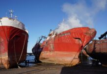 PUERTO MADRYN – SEGUIRÁN DESGUANZANDO EL CEMENTERIO DE BARCOS