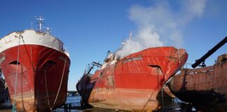PUERTO MADRYN – SEGUIRÁN DESGUANZANDO EL CEMENTERIO DE BARCOS