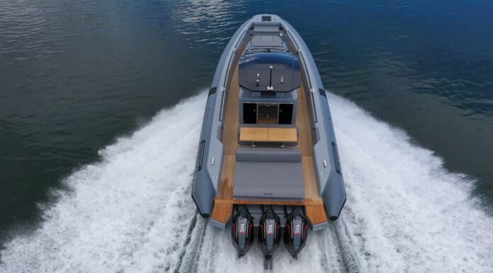 EL PIRELLI 42 DE SACS TECNORIB SE LLEVA LA POLE POSITION (EN EL AGUA)