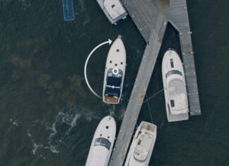 VOLVO PENTA LANZÓ EL JOYSTICK DOCKING PARA EMBARCACIONES CON UN SOLO MOTOR DIÉSEL