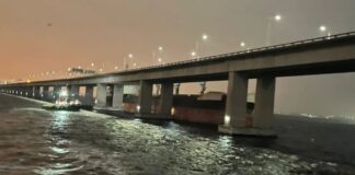 UN GRAN BARCO A LA DERIVA IMPACTA CONTRA EL PRINCIPAL PUENTE DE RÍO DE JANEIRO