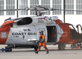MILAGRO EN EL GOLFO DE MEXICO: UN PASAJERO CAE POR LA BORDA DE UN CRUCERO Y ES RESCATADO CON VIDA 15 HORAS DESPUÉS