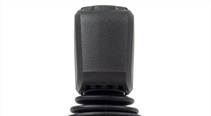 VOLVO PENTA AMPLÍA SU SISTEMA EVC CON FUNCIONES AVANZADAS DE JOYSTICK PARA MOTORES