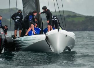 VIDEO – EMIRATES TEAM NEW ZEALAND SUFRE UN ACCIDENTE DURANTE UN ENTRENAMIENTO