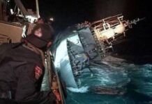 UN BARCO DE GUERRA TAILANDÉS SE HUNDE POR UN FALLO EN EL MOTOR CON 33 MARINOS A BORDO TRAS UNA FUERTE TORMENTA