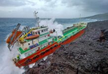 TRESTA STAR WRECK SERÁ ABANDONADO EN LA ISLA REUNIÓN