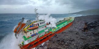 TRESTA STAR WRECK SERÁ ABANDONADO EN LA ISLA REUNIÓN