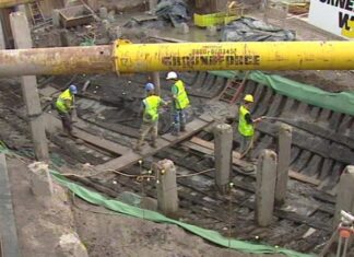 “EL ROMPECABEZAS MÁS GRANDE DEL MUNDO EN 3D” : LA COMPLEJA MISIÓN DE VOLVER A ENSAMBLAR LAS 2500 PIEZAS DE UN BARCO DEL SIGLO XV