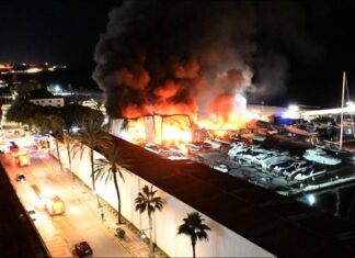 VIDEO – UN DEVASTADOR INCENDIO DESTRUYE 80 BARCOS EN EL PUERTO DE MARBELLA