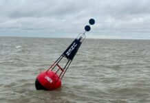 UNEN FONDEÓ UNA NUEVA BOYA EN EL RÍO DE LA PLATA