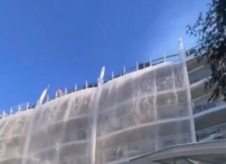 VIDEO – UNA BRUSCA MANIOBRA PROVOCA EL DESBORDE DE LA PISCINA SUPERIOR DEL CRUCERO “HARMONY OF THE SEAS”