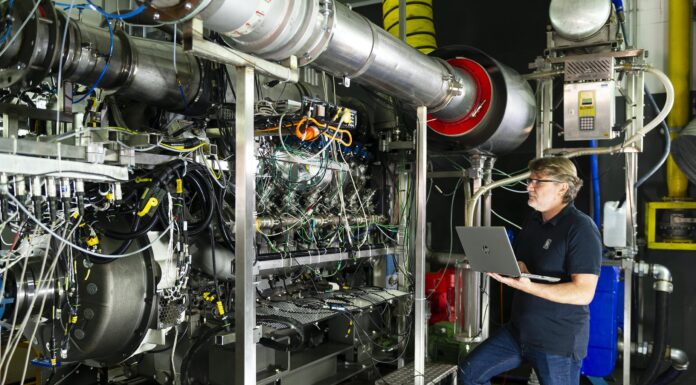 ROLLS – ROYCE ABRE UNA PLANTA DE MONTAJE DE 30 MILLONES DE EUROS EN MTU DE ALEMANIA