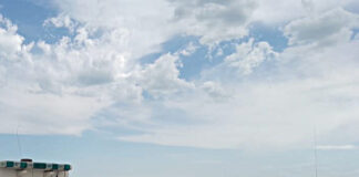 DESPUÉS DE 14 HORAS PERDIDOS EN EL MAR, RESCATAN A DOS KAYAKISTAS EN MONTE HERMOSO