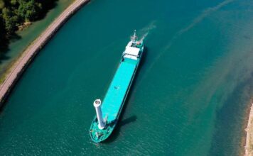 Las velas vuelven a los barcos para propulsar la eficiencia energética