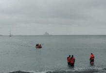 INTEGRANTES DE LA DOTACIÓN “BASE ORCADAS” BRINDARON ASISTENCIA MEDICA A VELERO POLACO SELMA QUE NAVEGABA POR EL PASAJE DE DRAKE