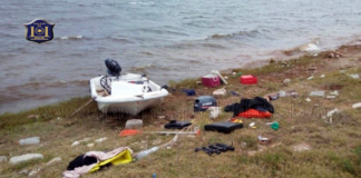 UNA LANCHA DA VUELTA DE CAMPANA EN LA NOCHE DEL DIQUE CABRA CORRAL Y MUERE UN PESCADOR