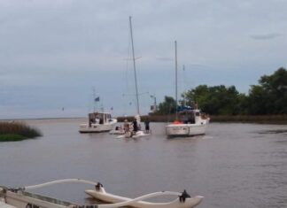 SE HUNDIÓ UN VELERO EN EL CANAL DE ACCESO AL PUERTO DE SAN ISIDRO