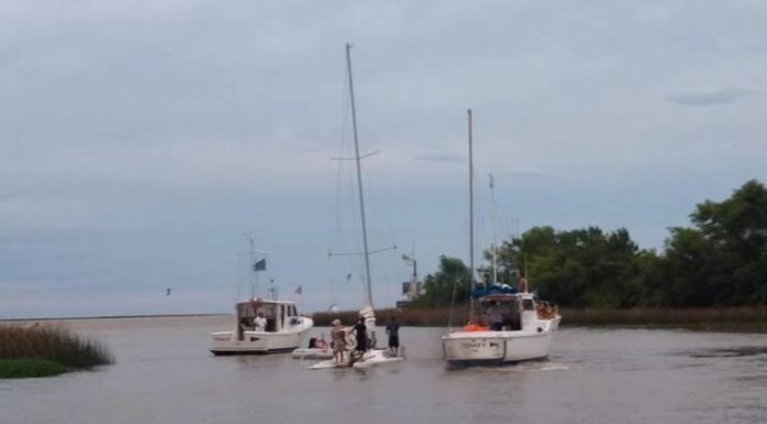 SE HUNDIÓ UN VELERO EN EL CANAL DE ACCESO AL PUERTO DE SAN ISIDRO