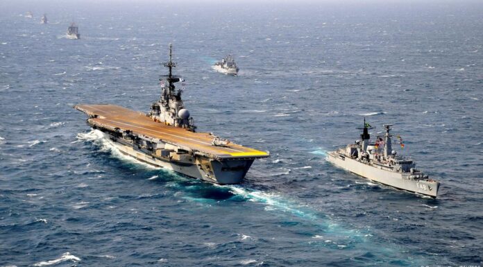 BRASIL HUNDE SU ÚLTIMO PORTAAVIONES, UNA BOMBA AMBIENTAL DE 33.000 TONELADAS