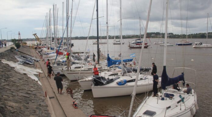 HALLARON SIN VIDA AL ARGENTINO QUE SE TIRÓ AL AGUA DESDE SU VELERO EN EL PUERTO DE COLONIA