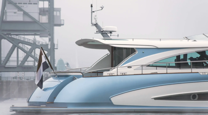 EL INCREÍBLE YATE QUE ATESORA EL ADN DE LOS AUTOS DEPORTIVOS HEALEY